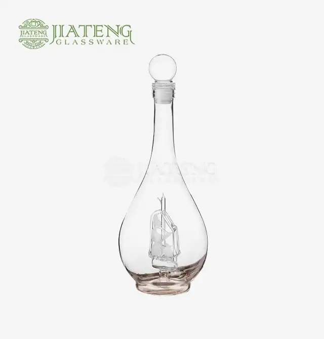 Custom Liquor Bottles with Complete Design Service